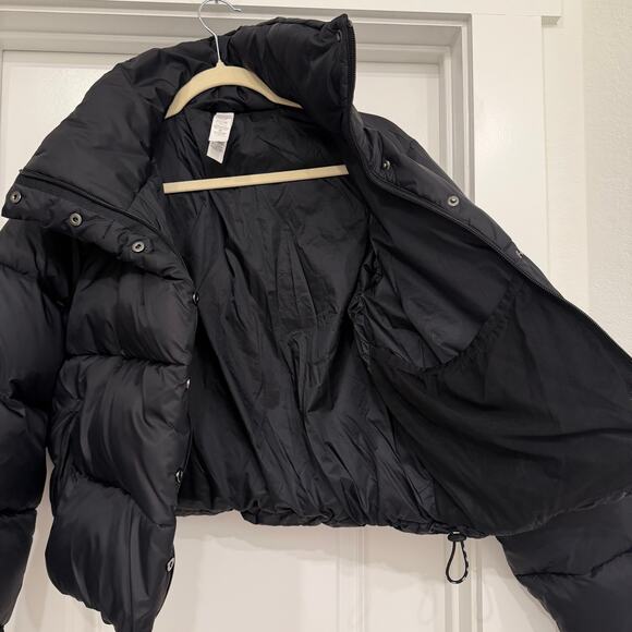 Alo Yoga Gold Rush Puffer in Black Size Medium - Picture 5 of 9